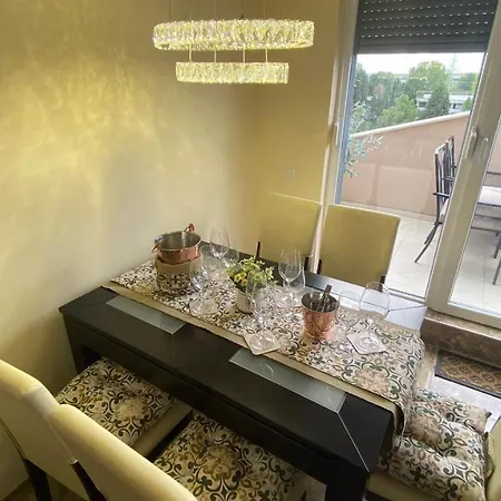 Bratanov Vip Zone Maisonettes 606&609 *