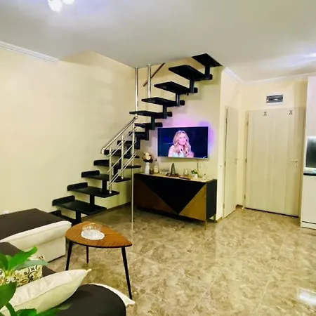 Bratanov Vip Zone Maisonettes 606&609 *