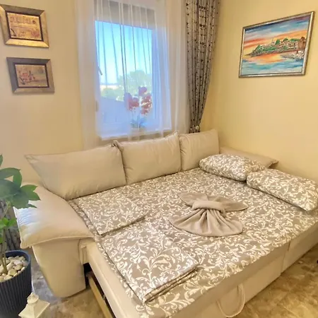 Bratanov Vip Zone Maisonettes 606 & 609 * Солнечный берег